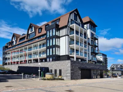 Branding B21 schöne Ferienwohnung direkt am Meer in Cadzand-Bad, Zeeland, wo ein Haustier erlaubt ist.